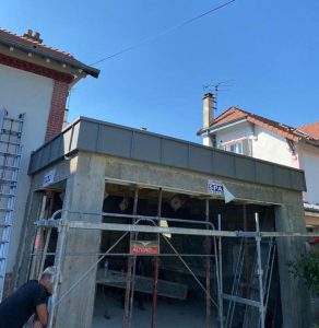 Construction en cours d'une extension de maison